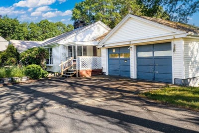 /international/us/45-indian-hill-rd-worcester-ma-110108784017/