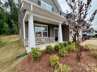 /international/us/314-hamptons-cove-road-troutman-nc-110108364504/