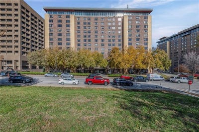/international/us/600-e-8th-street-kansas-city-mo-110103580772/