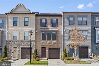 /international/us/4916-vista-glen-lane-lanham-md-110106589541/