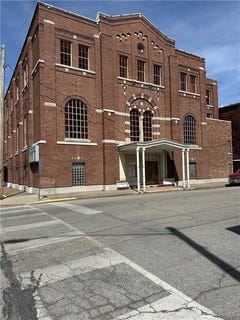 /international/us/112-w-5th-street-pittsburg-ks-110106558973/