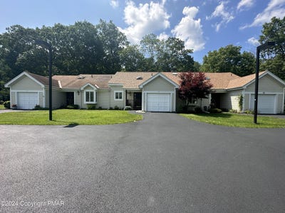 /international/us/78-village-drive-stroudsburg-pa-110108538786/