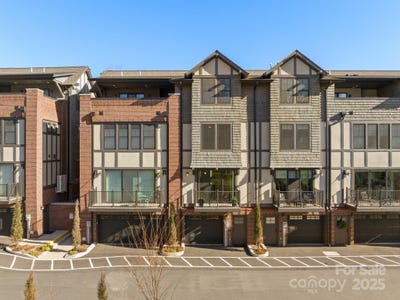 /international/us/209-broadway-street-asheville-nc-110096723590/