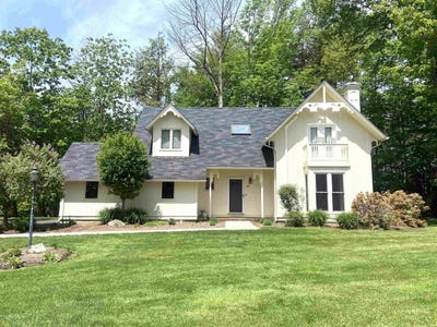 /international/us/40-hampton-court-laconia-nh-110108492325/