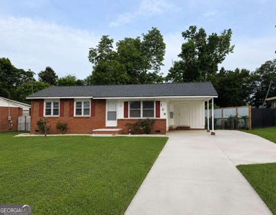 /international/us/104-delaware-avenue-warner-robins-ga-110108585538/