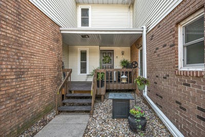 /international/us/903-n-linden-street-normal-il-110108545438/