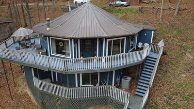 /international/us/658-lakeview-village-drive-prestonsburg-ky-110103622264/