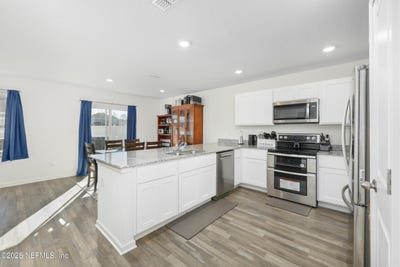/international/us/724-liberty-circle-macclenny-fl-110100031229/