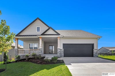 /international/us/9801-s-184th-avenue-omaha-ne-110098939334/