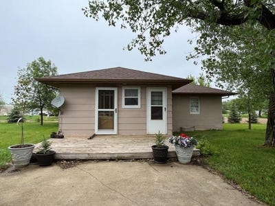 /international/us/107-e-kansas-street-isabel-sd-110100342281/