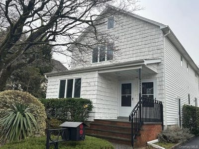 /international/us/38-avenue-b-port-washington-ny-110105107964/