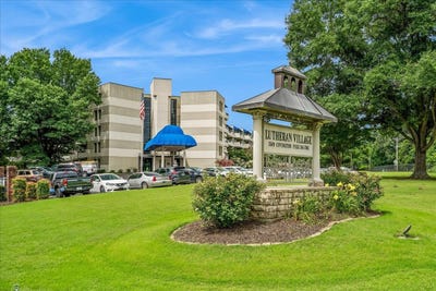 /international/us/3589-covington-rd-memphis-tn-110108937622/