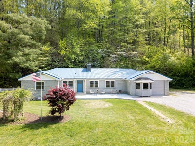 /international/us/2629-soco-road-maggie-valley-nc-110107683034/