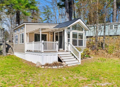/international/us/591-weirs-boulevard-laconia-nh-110107827841/