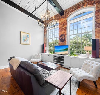 /international/us/1535-caraleigh-mills-court-raleigh-nc-110119289910/