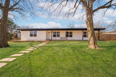 /international/us/313-s-ash-street-white-oak-tx-110097911770/