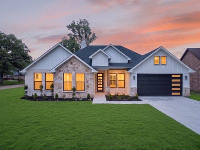 /international/us/120-springwood-road-enchanted-oaks-tx-110110328917/