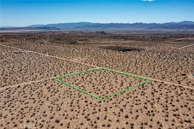 /international/us/0-sunny-sands-joshua-tree-ca-110107051956/