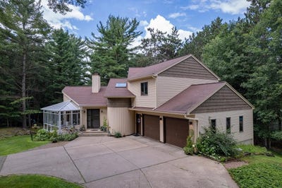 /international/us/152508-oriole-lane-wausau-wi-110101211255/