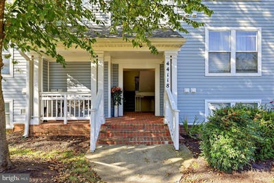 /international/us/44118-natalie-terrace-ashburn-va-110120484553/