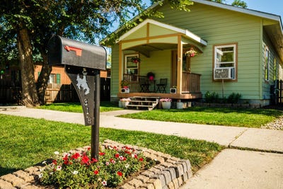 /international/us/318-e-7th-street-sheridan-wy-110107732924/