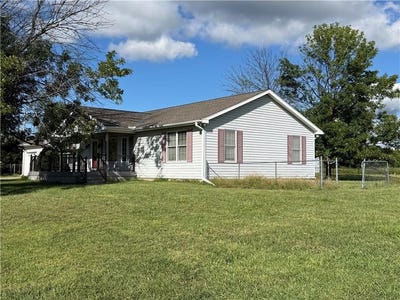 /international/us/4837-vermont-road-wellsville-ks-110110320860/