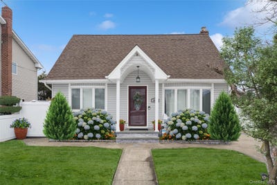 /international/us/1066-merillon-avenue-westbury-ny-110105874193/
