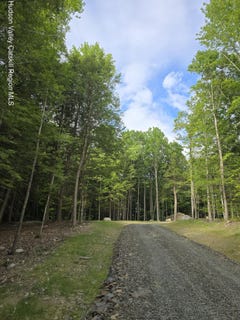 /international/us/avery-hand-lane-new-lebanon-ny-110103210932/