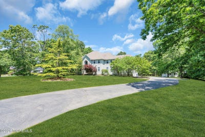 /international/us/39-arnold-boulevard-howell-nj-110108506330/