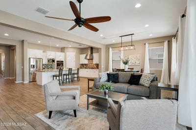 /international/us/1076-w-desert-firetail-lane-oro-valley-az-110119995189/