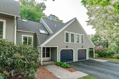 /international/us/23-goldfinch-lane-nashua-nh-110107684339/