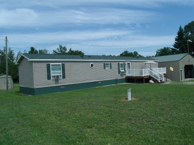 /international/us/7323-m-68-33-highway-onaway-mi-110100463808/