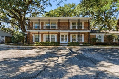 /international/us/3328-kingswood-ct-pensacola-fl-110104512494/