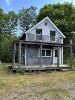 /international/us/19-castine-road-orland-me-110120577498/