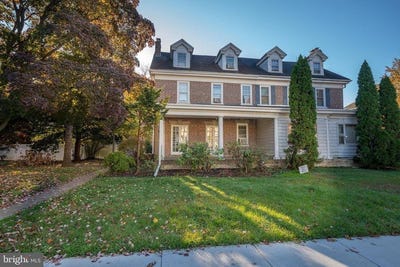 /international/us/709-east-20th-street-chester-pa-110106380376/