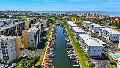 /international/us/4521-bay-beach-fort-myers-beach-fl-110101549962/?lang=id