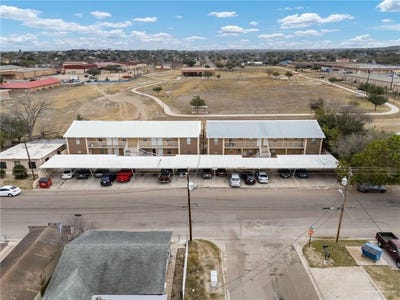 /international/us/401-e-bravo-boulevard-roma-tx-110105756333/