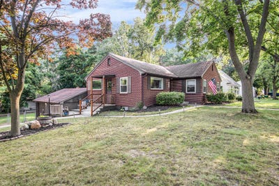 /international/us/822-w-orange-street-greenville-mi-110101088484/?lang=en