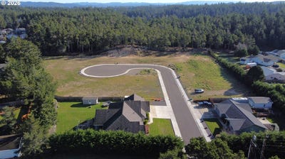 /international/us/1085-park-pl-coosbay-or-110105637215/