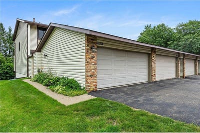 /international/us/13521-heather-hills-drive-burnsville-mn-110101149774/