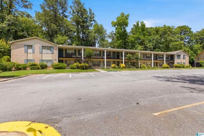 /international/us/2831-georgetown-drive-hoover-al-110108300586/