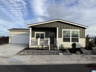 /international/us/984-n-iris-ave-sequim-wa-110096860978/?lang=id