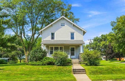 /international/us/1037-n-iowa-ave-washington-ia-110109768452/