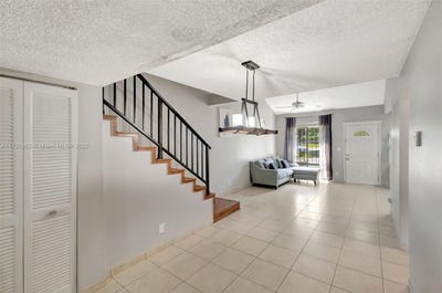 /international/us/457-ne-210th-ter-miami-fl-110097000245/