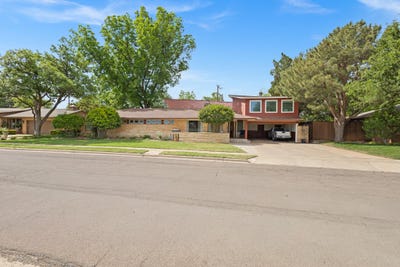 /international/us/3109-25th-street-lubbock-tx-110108411981/