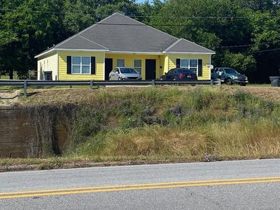 /international/us/806-n-railroad-street-phenix-city-al-110091752155/