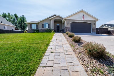 /international/us/349-w-2900-s-vernal-ut-110094239166/