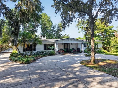 /international/us/414-w-12th-avenue-mount-dora-fl-110108707877/