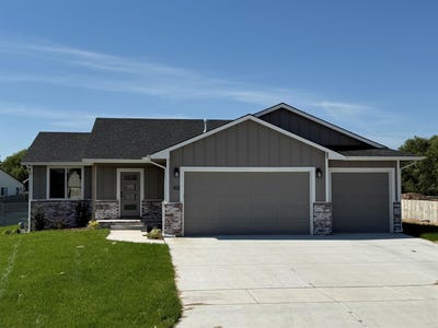 /international/us/102-e-poplar-court-goddard-ks-110099858486/