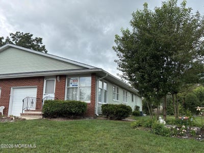 /international/us/24-magnolia-road-manahawkin-nj-110108426784/